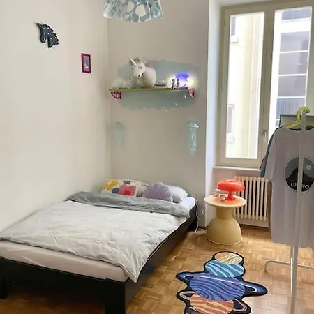 Apartment A Jump Into Funky *