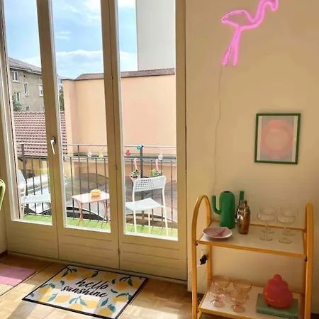 A Jump Into Funky Apartment *